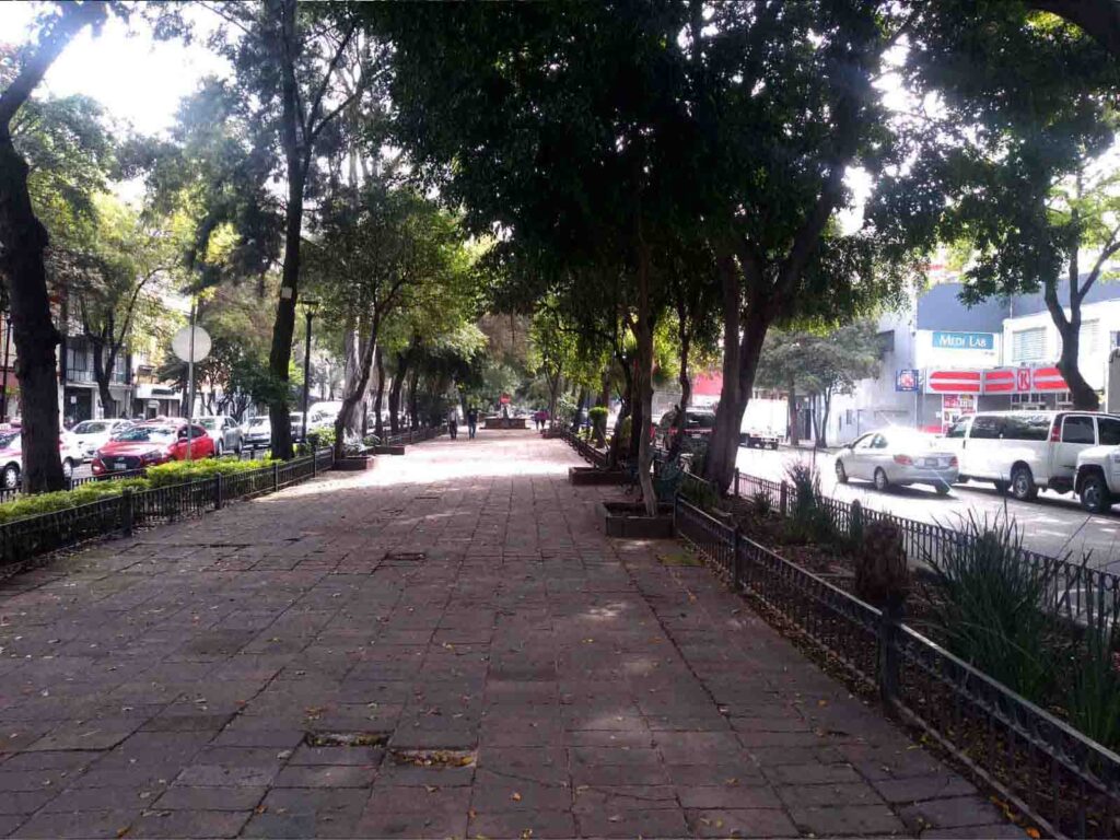 Avenida Álvaro Obregón - Destinos en México